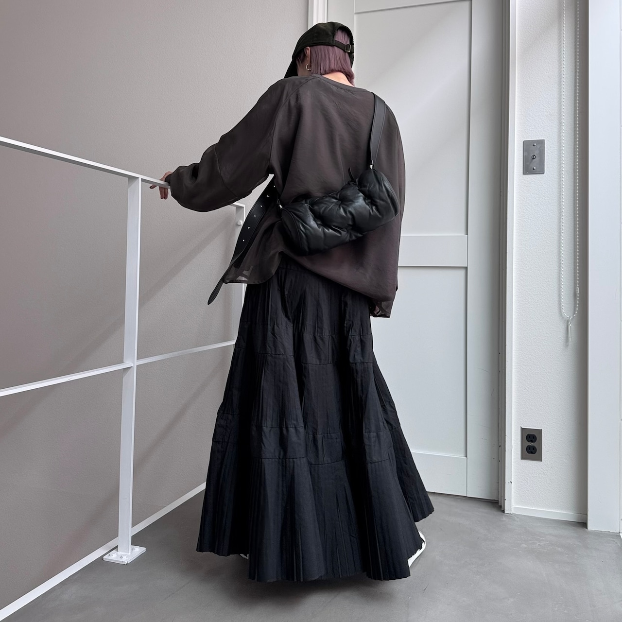 レイヤーオーガンジースウェットPO/チャコール