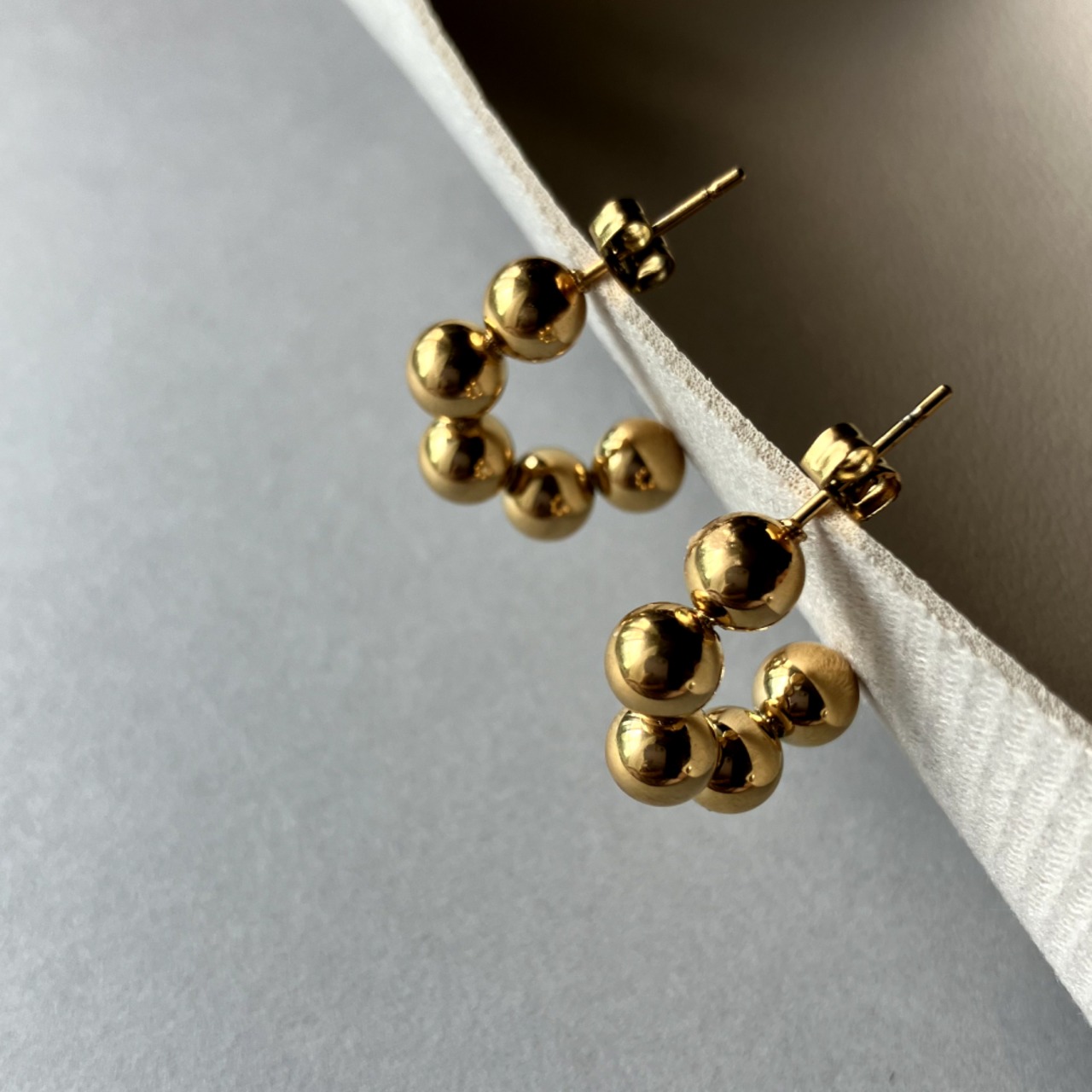 391P　つぶつぶフープピアス　【指原莉乃さん着用】