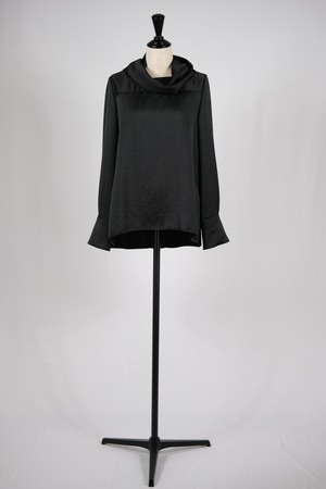 【Eicayoshinari】crape hn satin blouse-black