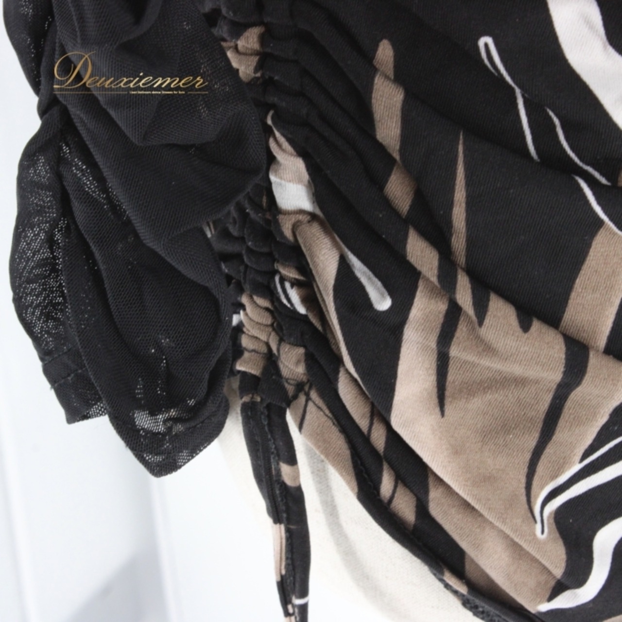 社交ダンス 衣装 スタンダード トップス レッスンウェア レディース Leirena レイリーナ 黒 白 ブラック系 ホワイト系 ブラウン系 長袖 社交ダンス衣装 トップス ダンスウェア 長袖トップス レディースウエア フォーマル トップス ストレッチ素材 おしゃれ カジュアル 大人向け 黒白コーデ 袖あり カラーバリエーション 体型カバー フィット感 伸縮性 柄物トレンド ダンス レッスン用