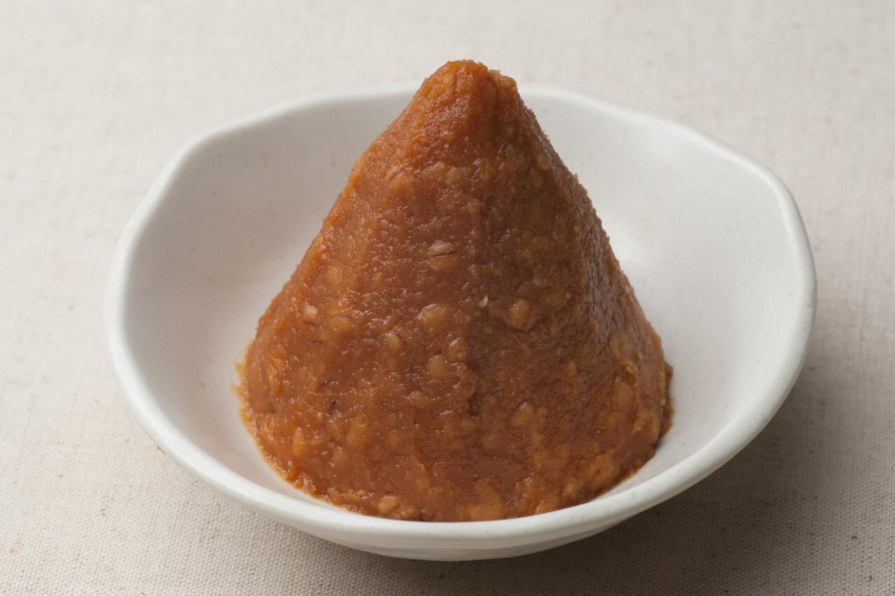 鶴味噌 並倉熟成味噌やながわ（1kg） | 柳川よかもん館