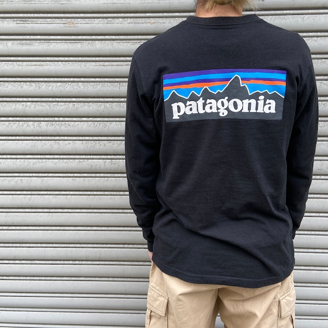 patagonia パタゴニア バックプリントロンT ワンポイントロゴ 黒 S