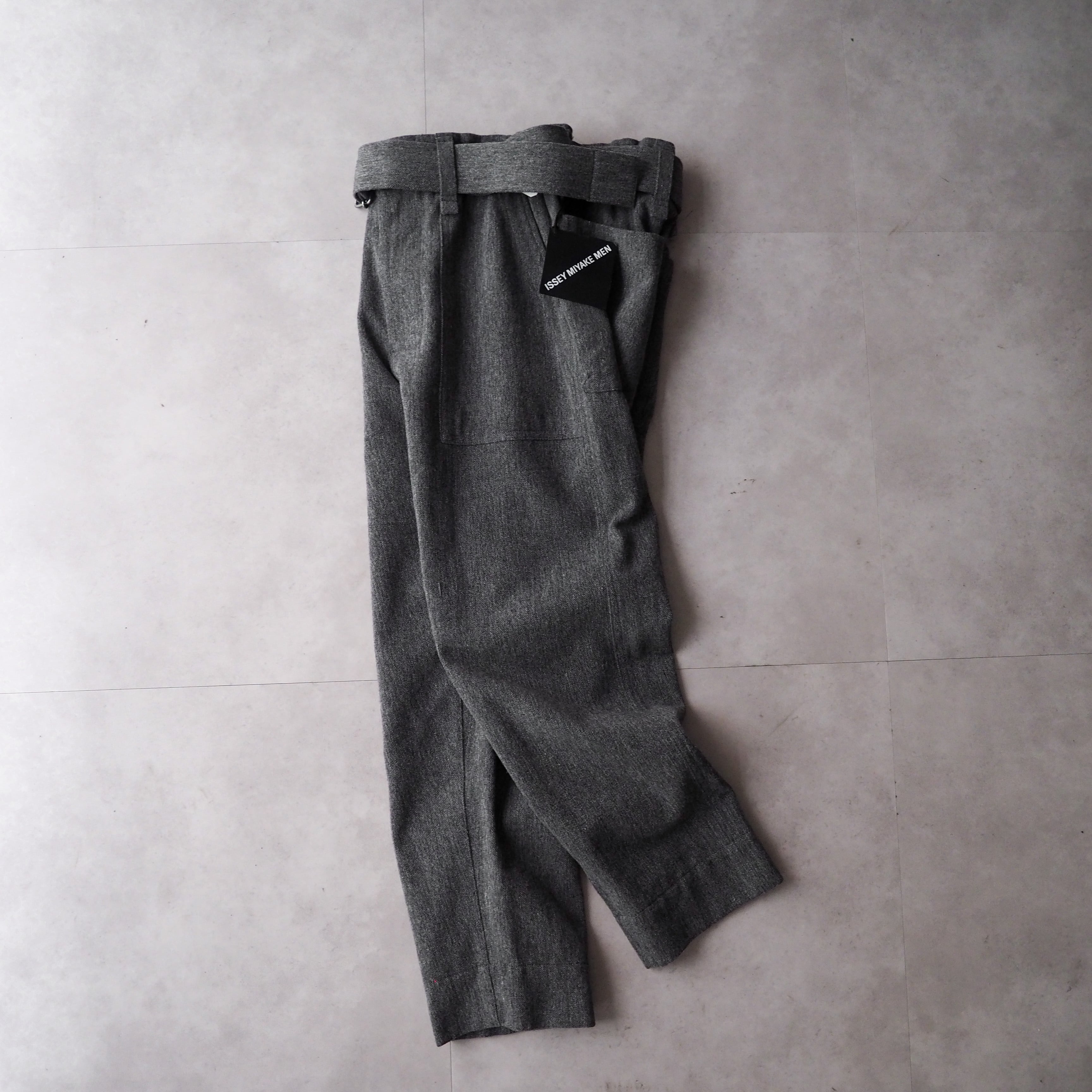 ISSEY MIYAKE MEN” cropped wool baker pants イッセイミヤケメン