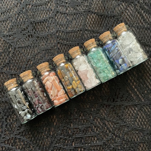 チャクラ対応ストーンのさざれボトル