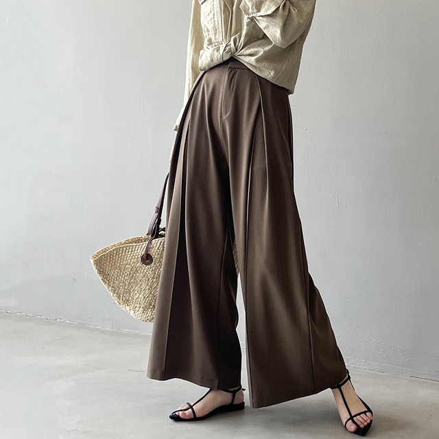 design wide pleated pants