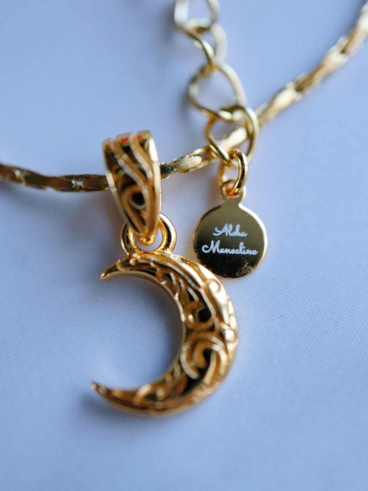 Mahina moon necklace Hawaiianjewelry (ハワイアンジュエリー月ネックレス)