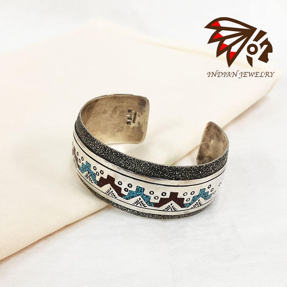 INDIAN JEWELRY(インディアンジュエリー)】Navajo Tip Inlay Bnagle by