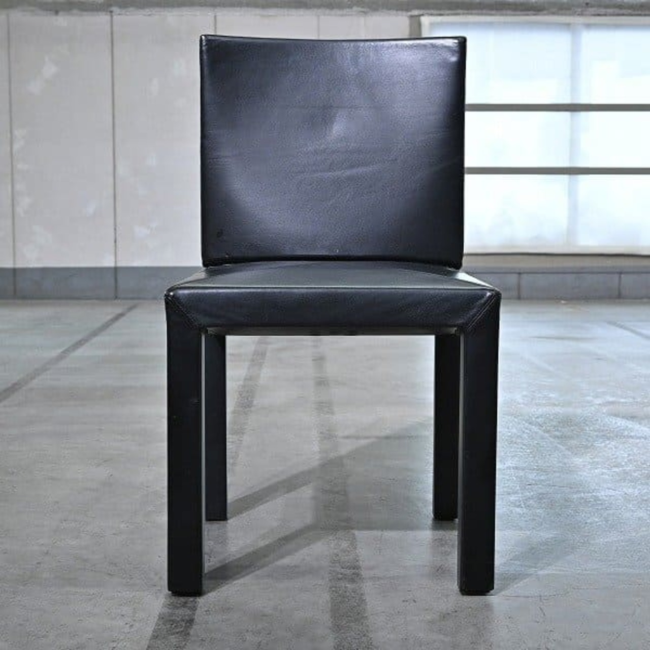 希少 B&B Italia「Arcara/アルカラ」ダイニングチェア C Paolo Piva 本革 リビング 待合室 モダン イタリア ミニマル パオロピーヴァ【中古家具/中古インテリア/USED家具ユーズド家具/リサイクル】