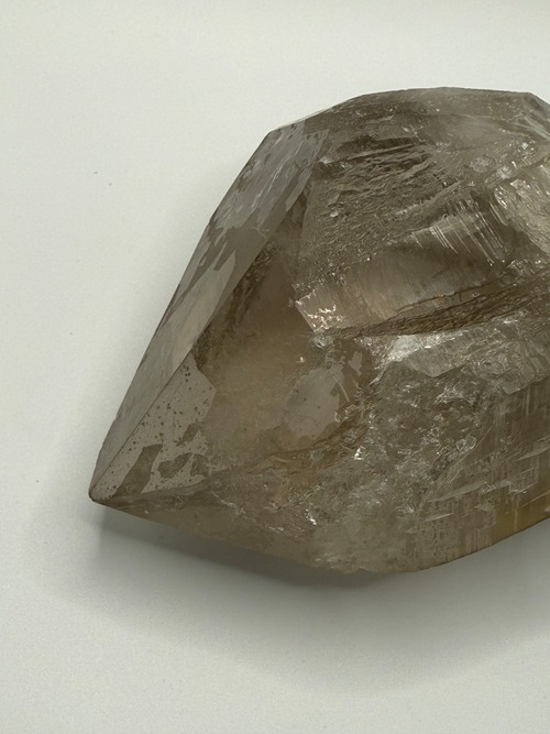アイリスパキスタン水晶　特大ポイント1.47kg  黒インクルージョン・画像2