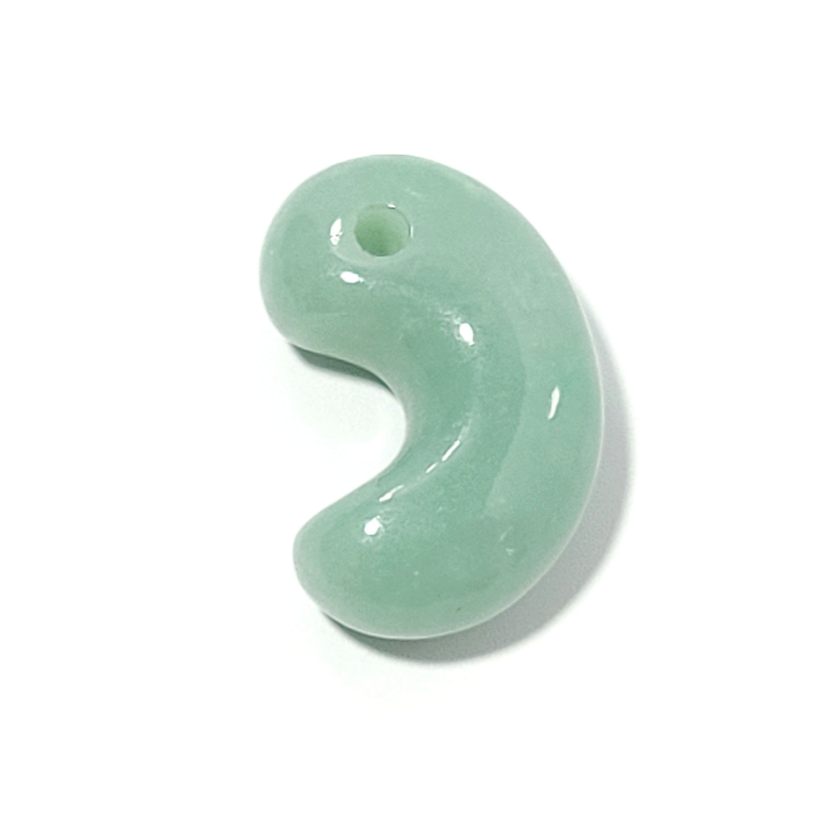 糸魚川翡翠　勾玉 緑色 糸魚川翡翠勾玉 BMT0402 | 糸魚川翡翠工房こたきBASE店