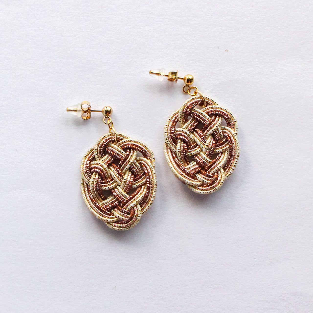 水引ピアス・イヤリング - TSUYA - ゴールド×ブラウン | 紙単衣