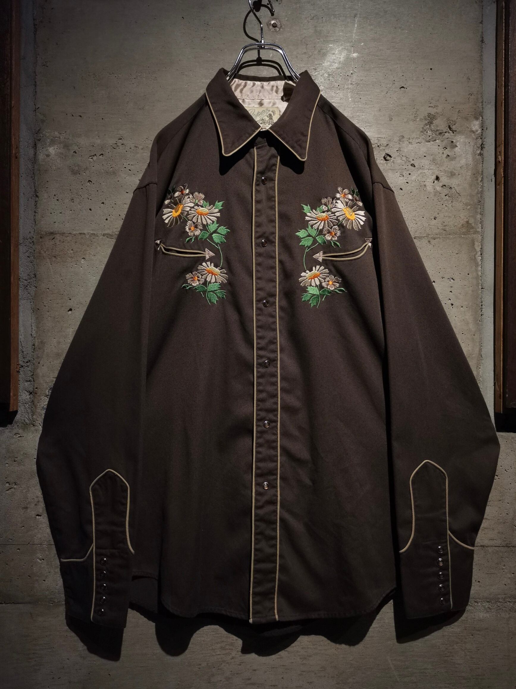Caka】Flower Embroidery Pattern Vintage Western Shirts | Caka(カカ