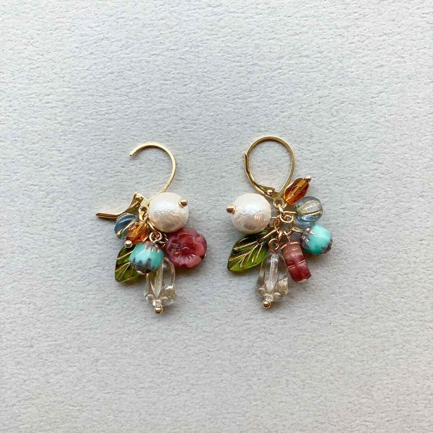 再入荷〉Chii クリアチェコチューリップのじゃらじゃらピアス 再入荷〉Chii クリアチェコチューリップのじゃらじゃらピアス