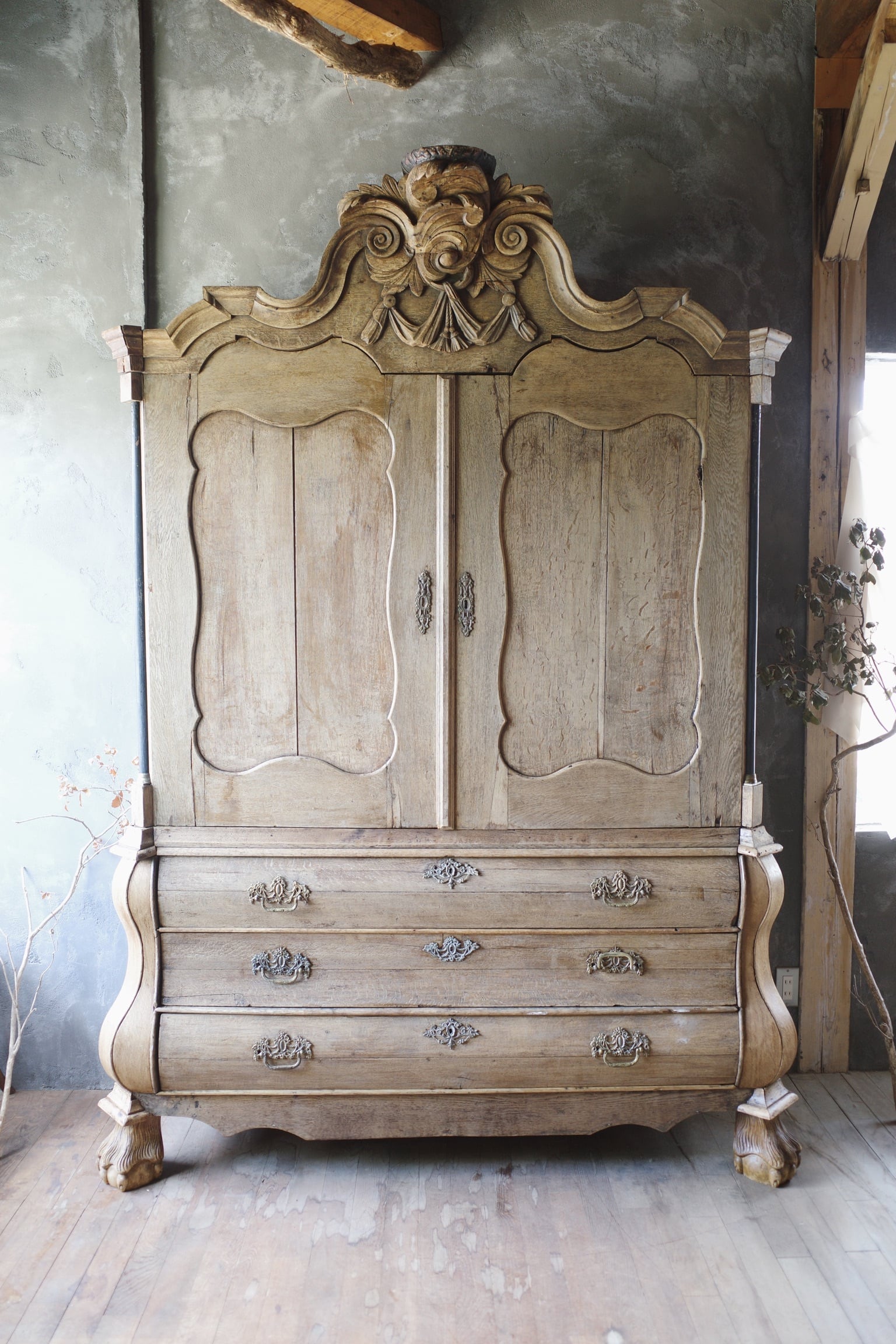 キャビネット/アンティークキャビネット/アンティークアルモワール/収納家具/フランスアンティーク/装飾美/店舗什器