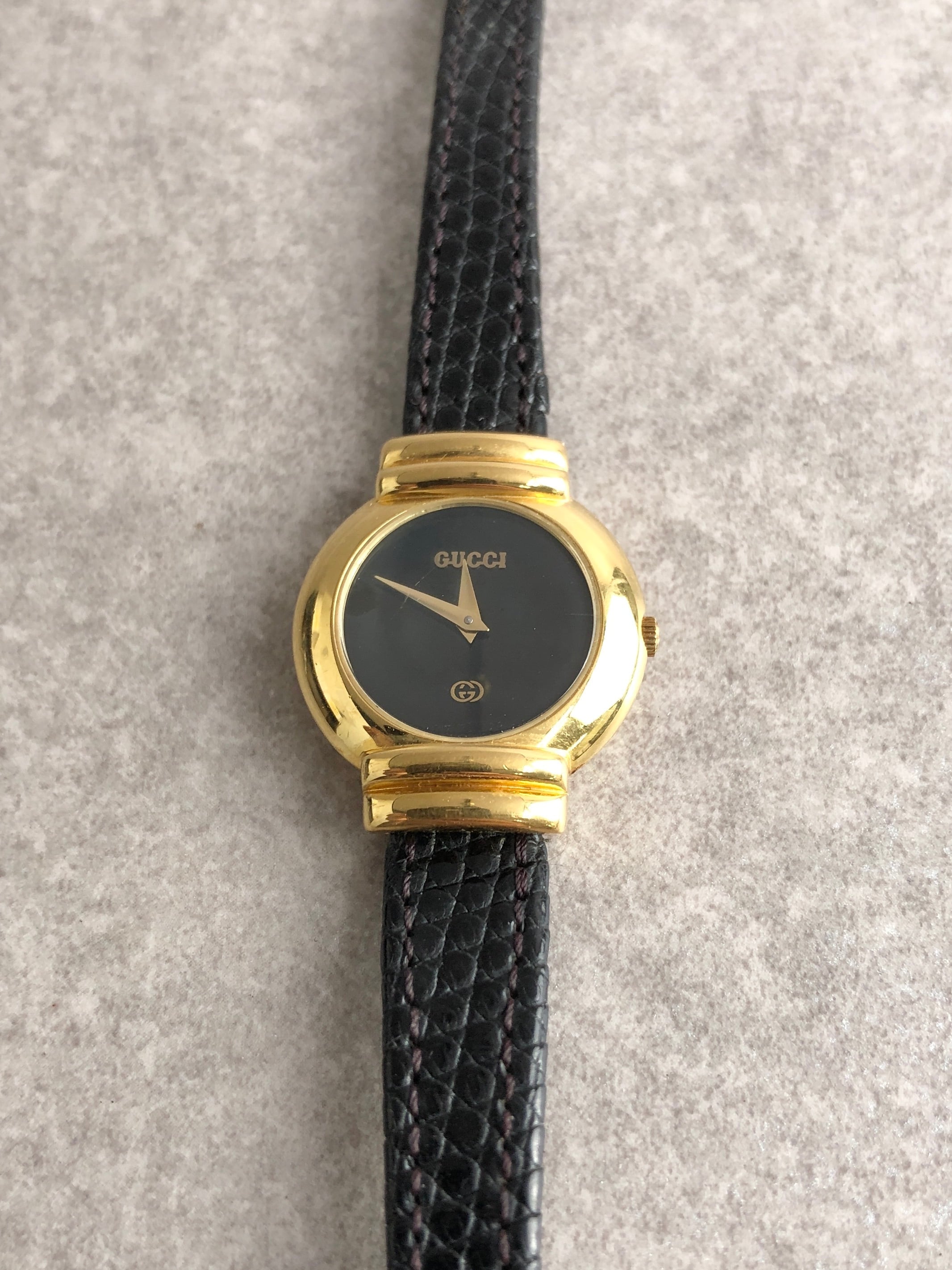 GUCCI グッチ 腕時計 ゴールド ブラック レザー リザード型押し