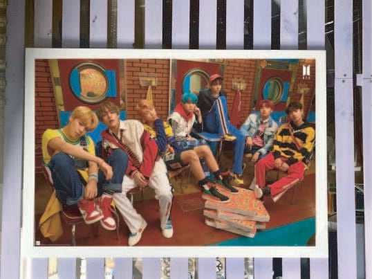 防弾少年団 グッズ ポスター BTS 防弾少年団 輸入ポスター 61cm x 91.5cm POSG2146 | Foursometoys