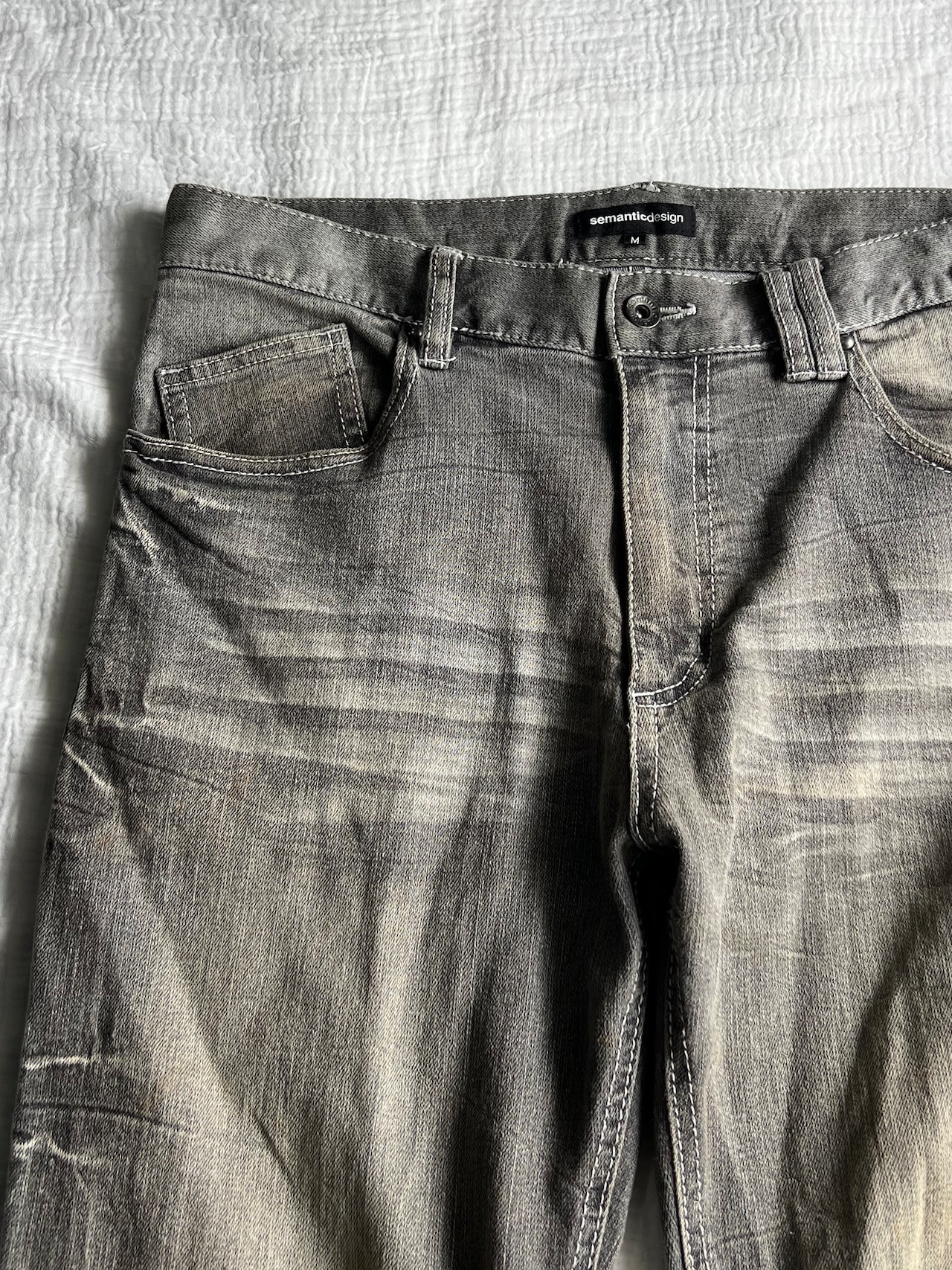 "semantic design" Wrinkled Curve Denim