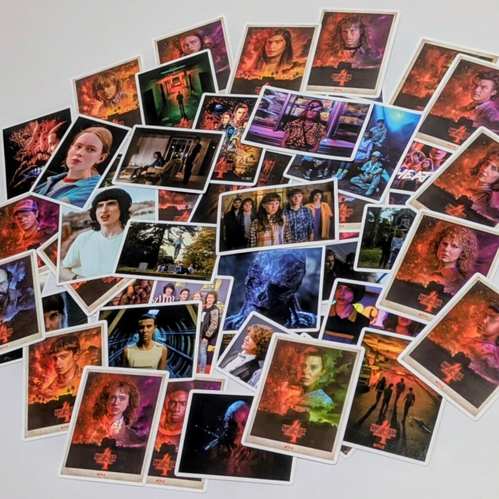 1月下旬少量再入荷予定！送料無料！【 Stranger Things ( ストレンジャー・シングス ) 】PHOTO STICKER（フォトステッカー）50枚SET　〚アメリカン雑貨 アメトイ〛