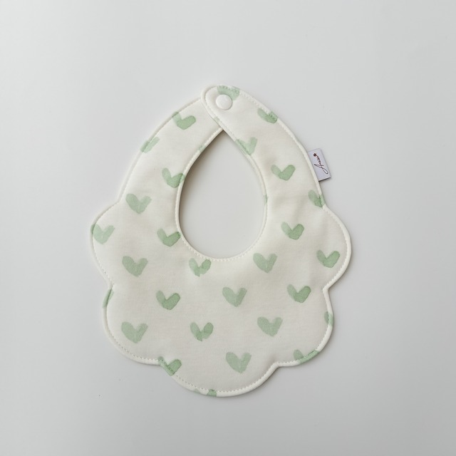 mint heart / bib