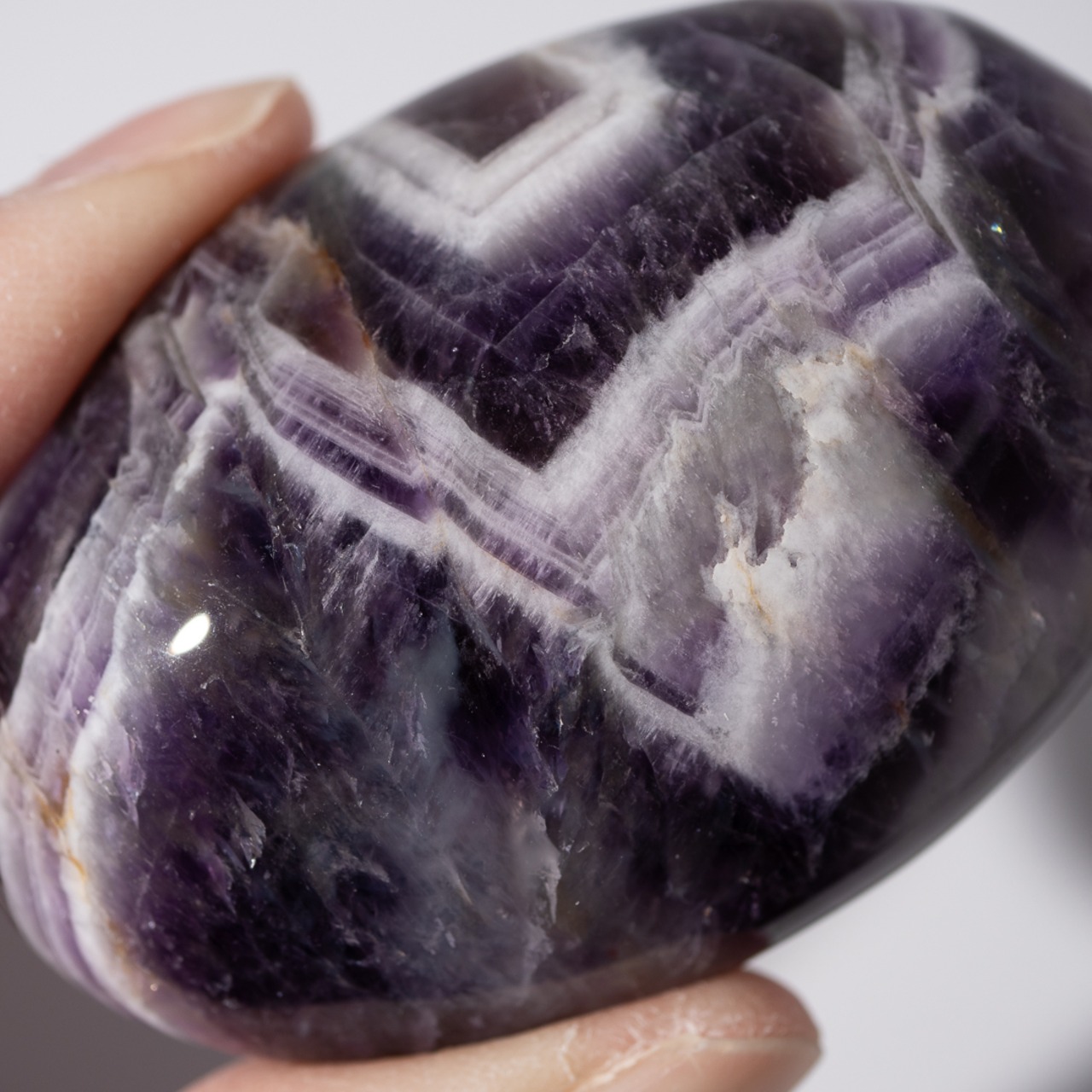 シェブロン アメシスト / パーム 握り石