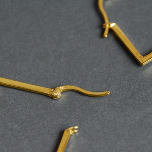 square (M) ピアス ゴールド