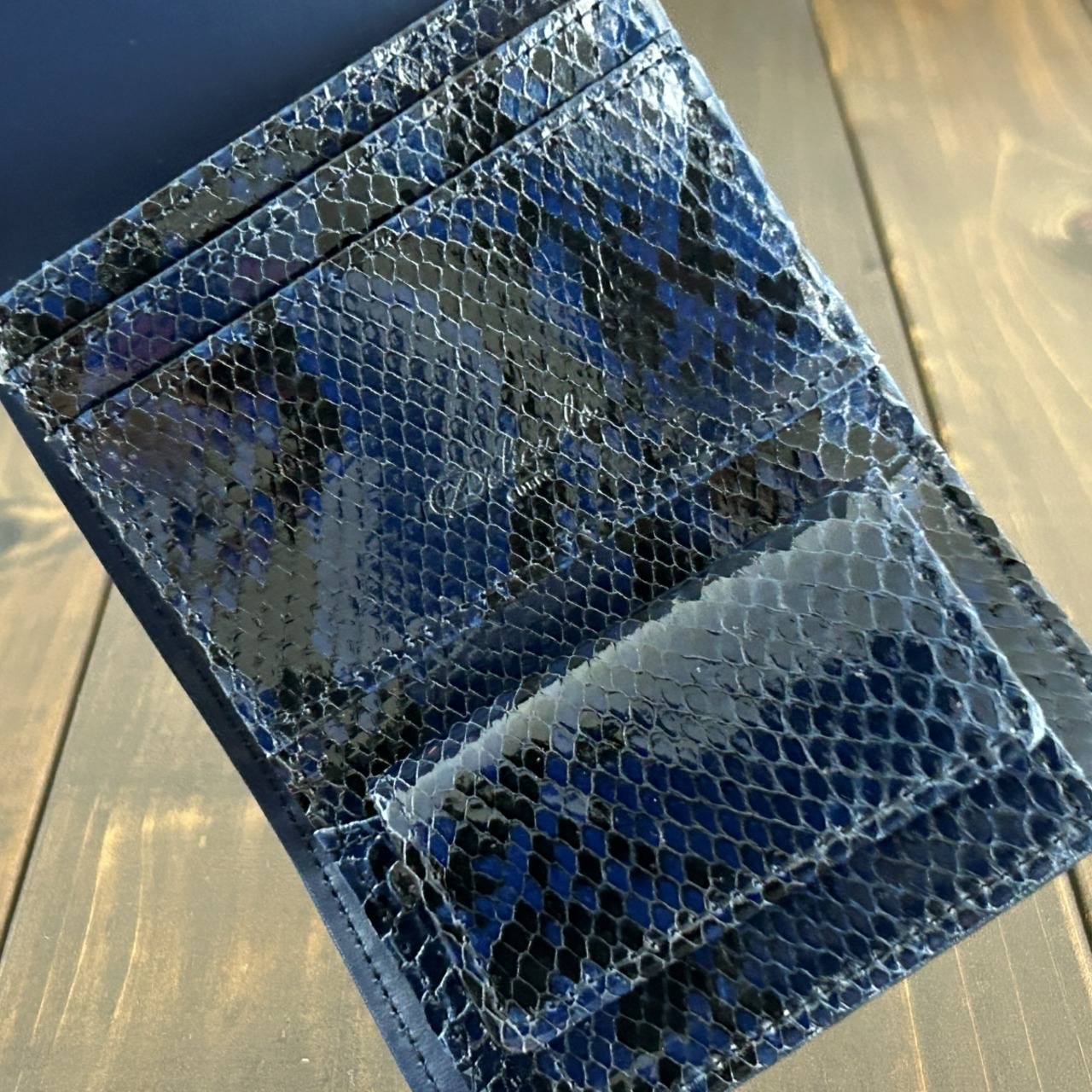 クロコダイル コンパクトウォレット ロイヤルブルー