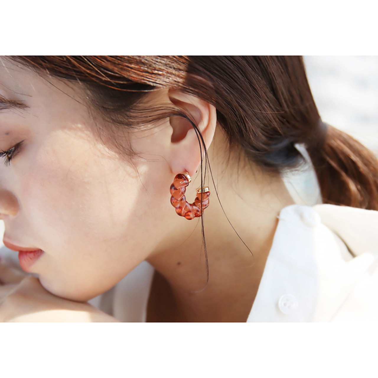 【ネコポス便】ピアス アクリルカラーツイストピアス クリアカラー ピアス ステンレス ヒネリ フープ クリア ブラウン ブルー グリーン 透明 アクリル樹脂 2240