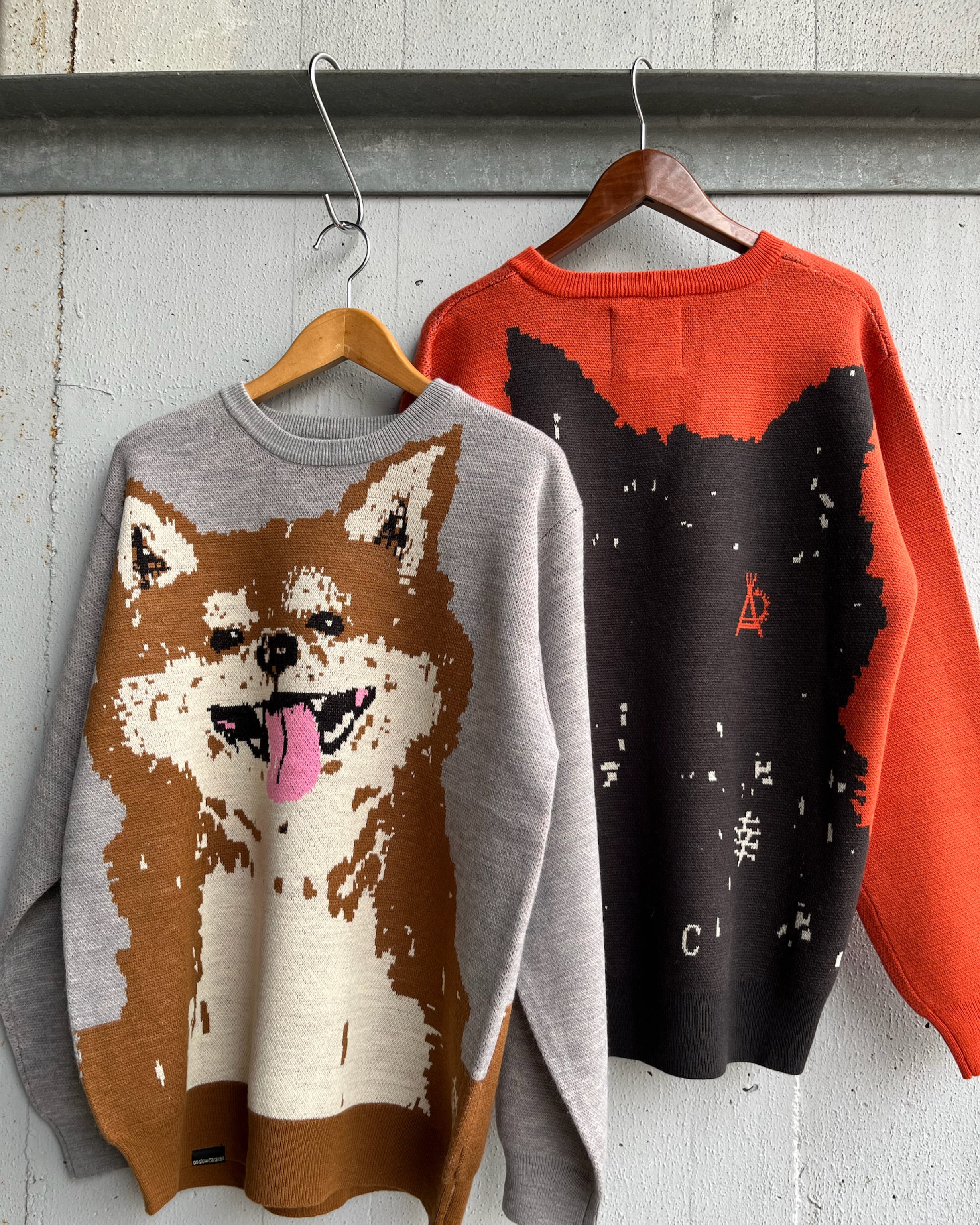 go slow caravan】笑う柴犬 IMPACTジャガードニットセーター | 【in