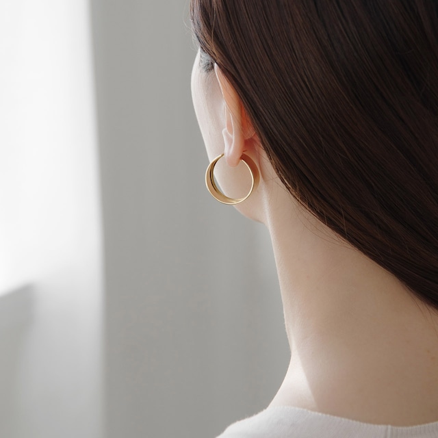 K18イエローゴールド 10mmワイド幅 ボリュームフープピアス（直径25mm）【MKY0108P1】