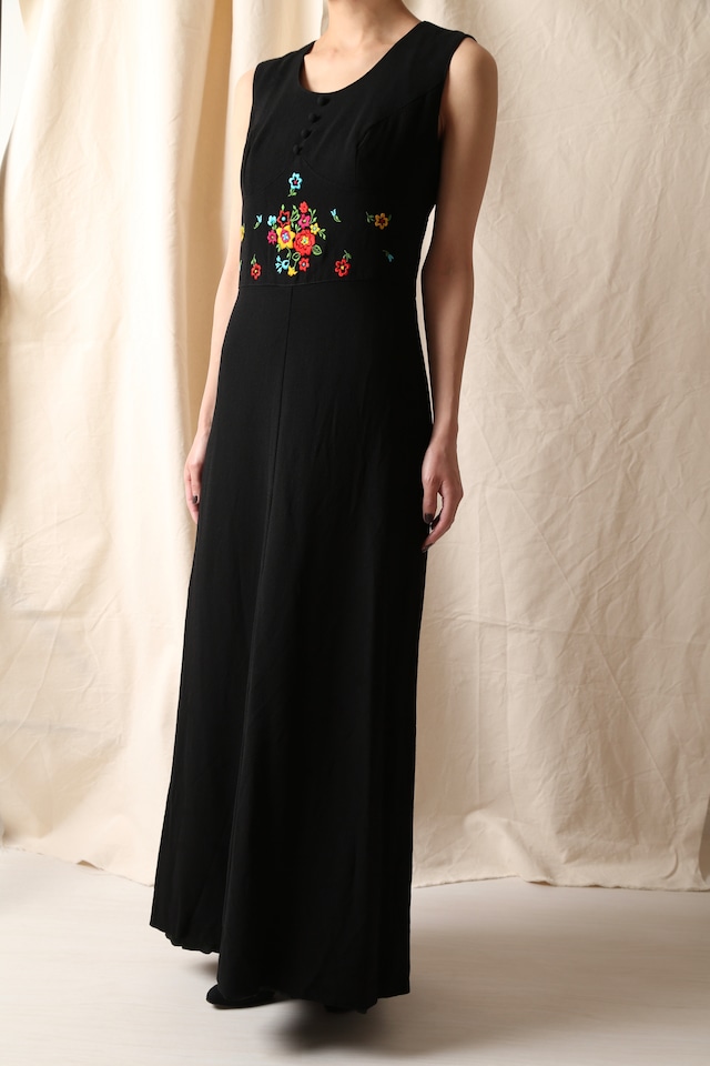 Flower Embroidery Maxi Dress