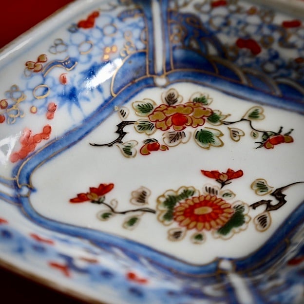 50538】【51139】 大聖寺伊万里 菱皿 菊もよう 牡丹もよう 明治(1枚