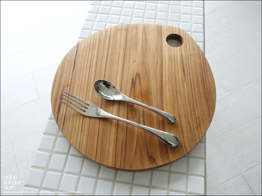 チーク無垢材 カッティングボード楕円 まな板 キッチン用品 一枚板
