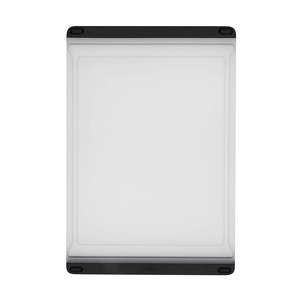 【特価処分】OXO オクソー まな板 カッティングボード 樹脂製 Sサイズ 18.3×27.2cm 食器洗浄 乾燥機 対応 漂白剤 使用可 滑り止め付き 水分をキャッチする溝 両面使える