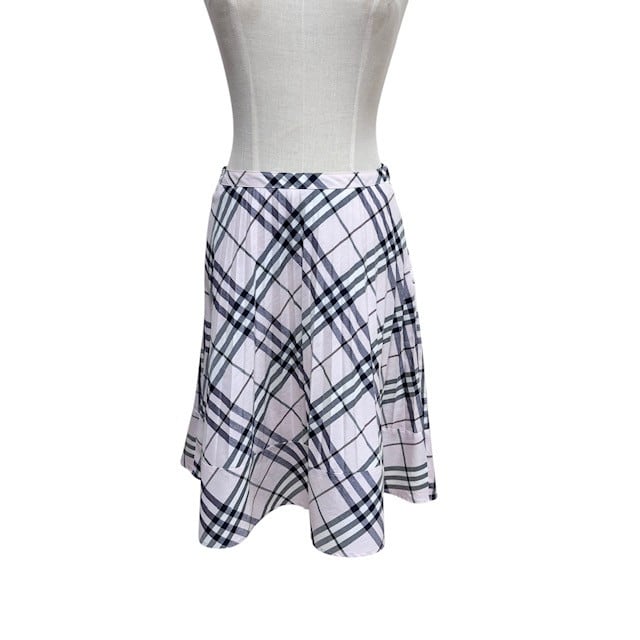 古着 バーバリーブルーレーベル プリーツスカート クリーニング済み