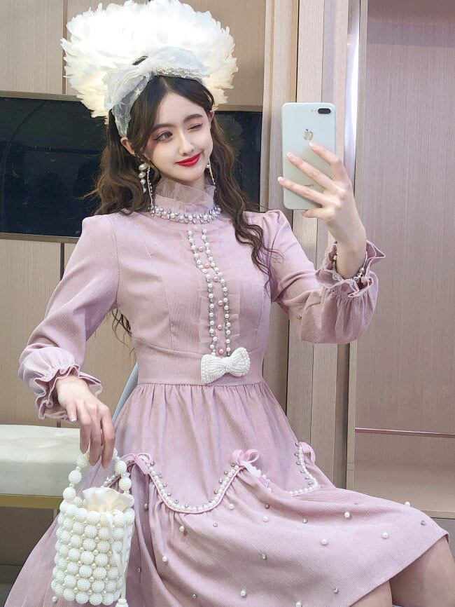 ピンク ピンク ニット チュニック ワンピース 花柄 ガーリー ピンク ピンク ニット チュニック ワンピース 花柄 ガーリー