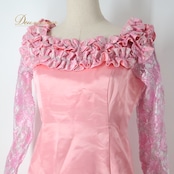 フラダンス 衣装 ワンピース ドレス ピンク系 LeiAloha ハワイアン アロハ フラ ダンス レッスン 練習 フリル レース サテン生地 光沢感 透け感 長袖 ラメ 華やか かわいい おしゃれ 上品 高級感 大人っぽい フレアスカート シルバー系 フラダンス用ドレス ダンス発表会 高級感ある衣装 レディースフレアスカート