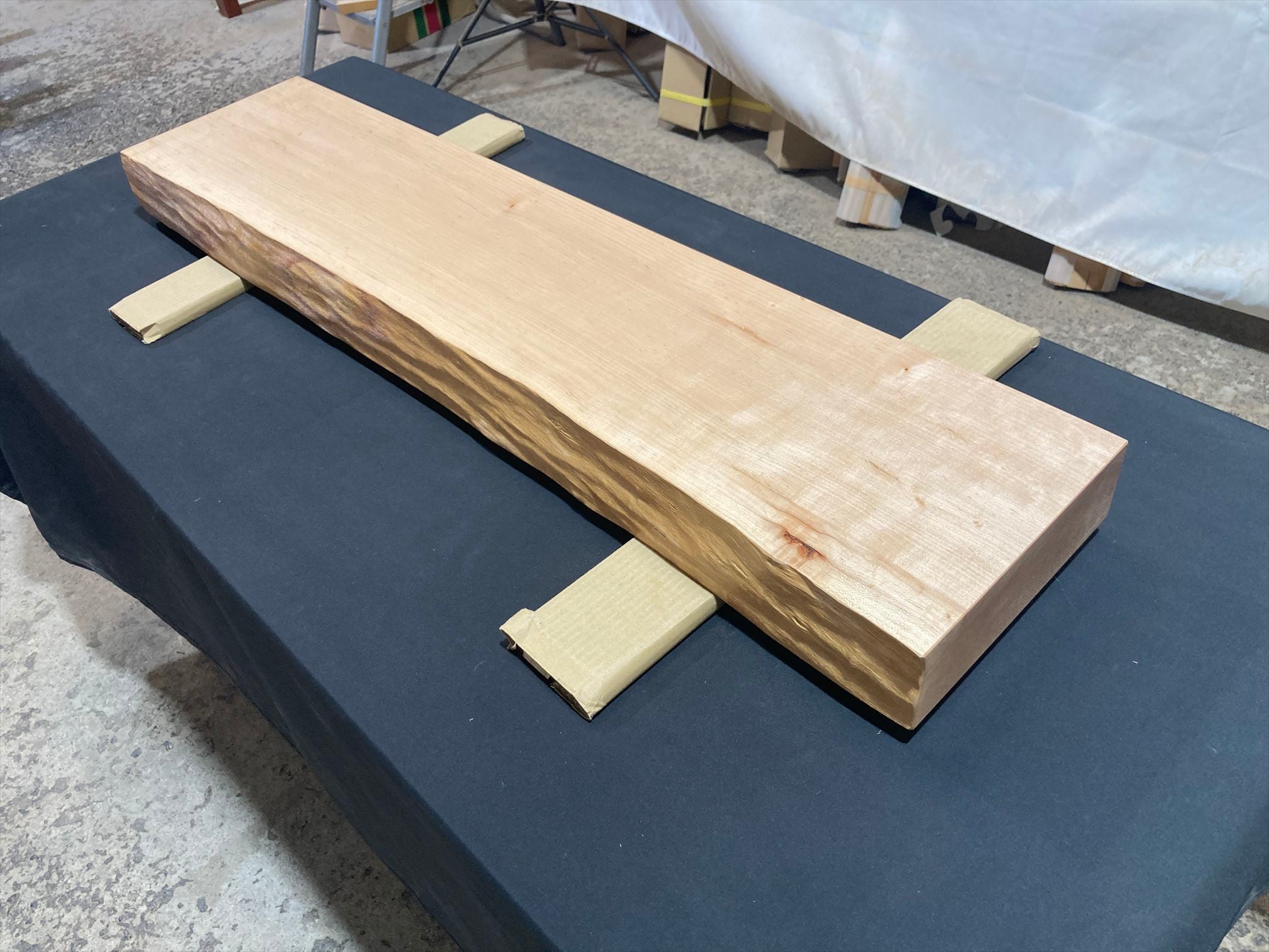 タモ9095 欅 一枚板無垢 乾燥材 1000x220x68mm カウンター 棚 テレビ台