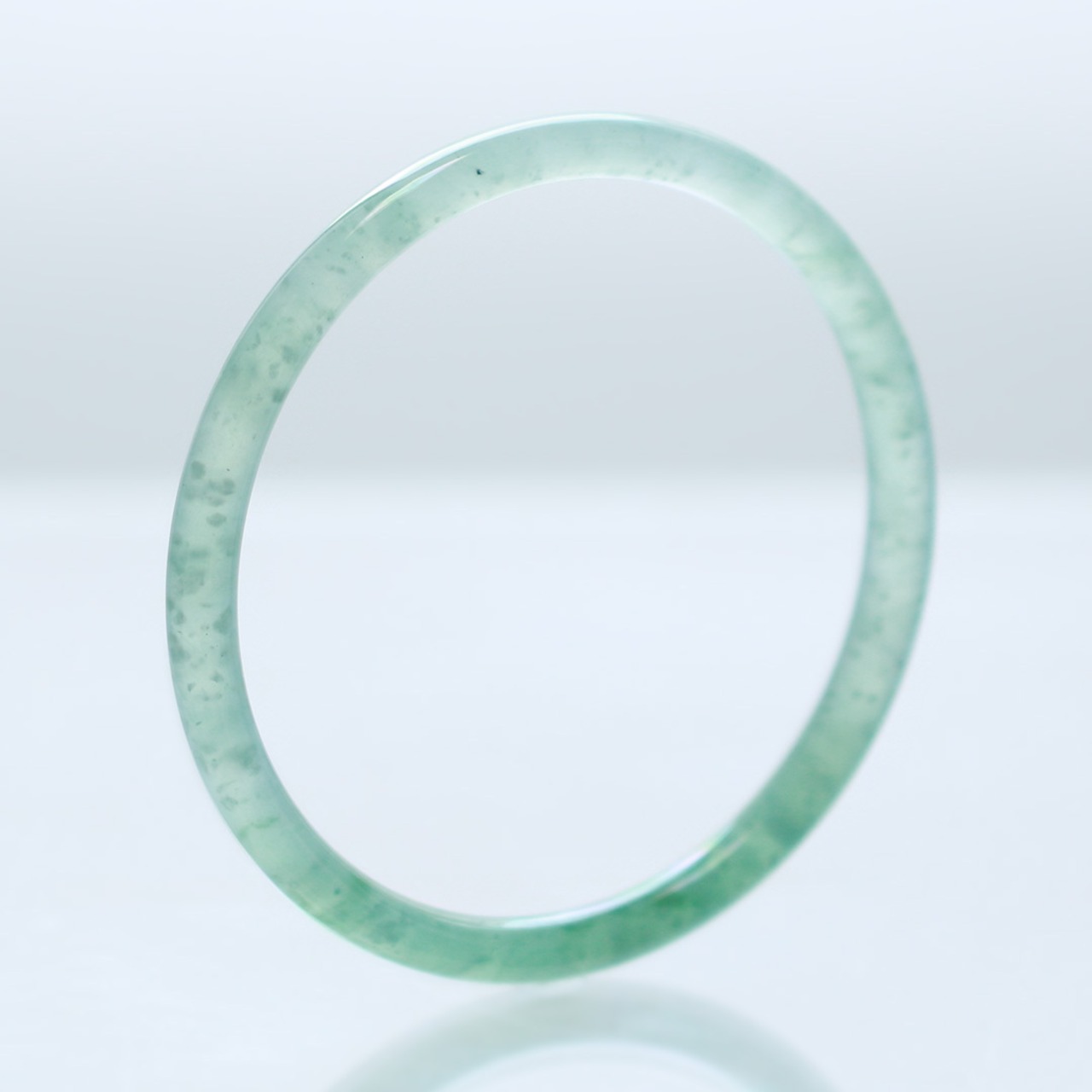 【内径 約56.5mm】princess/Guatemala 翡翠バングル A貨翡翠 jd_bg1392