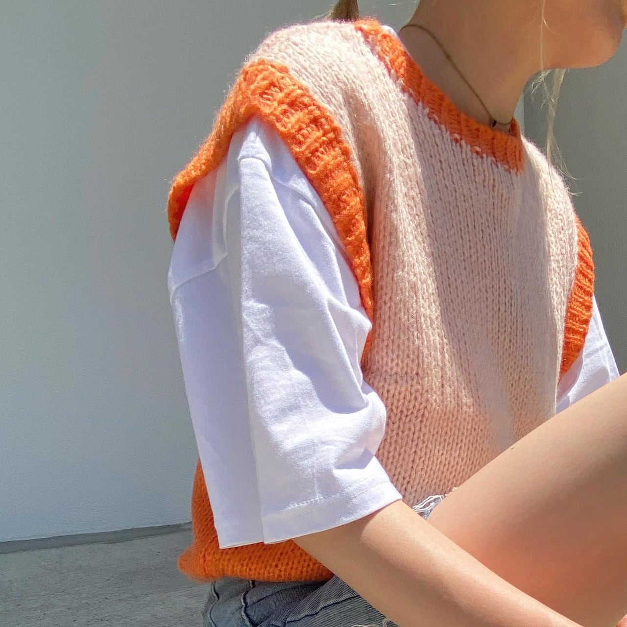 オレンジバイカラーショートニットベスト_LN0318 | lanan(ラナン)