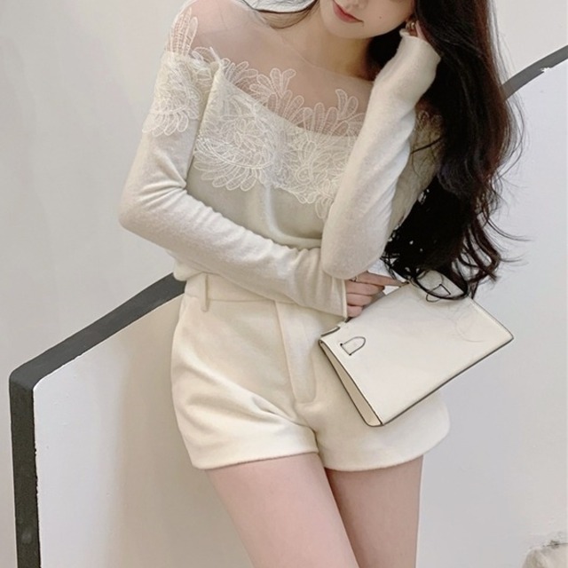 胸元レースデザインオフショルダーニット