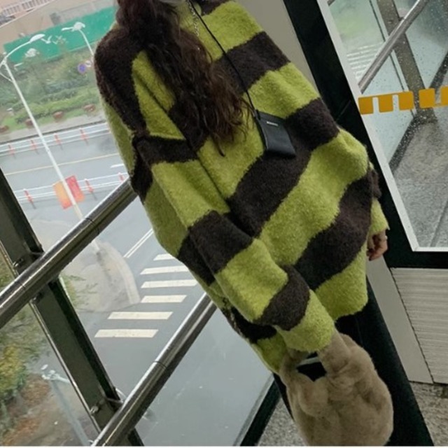 オーバーボーダーニット