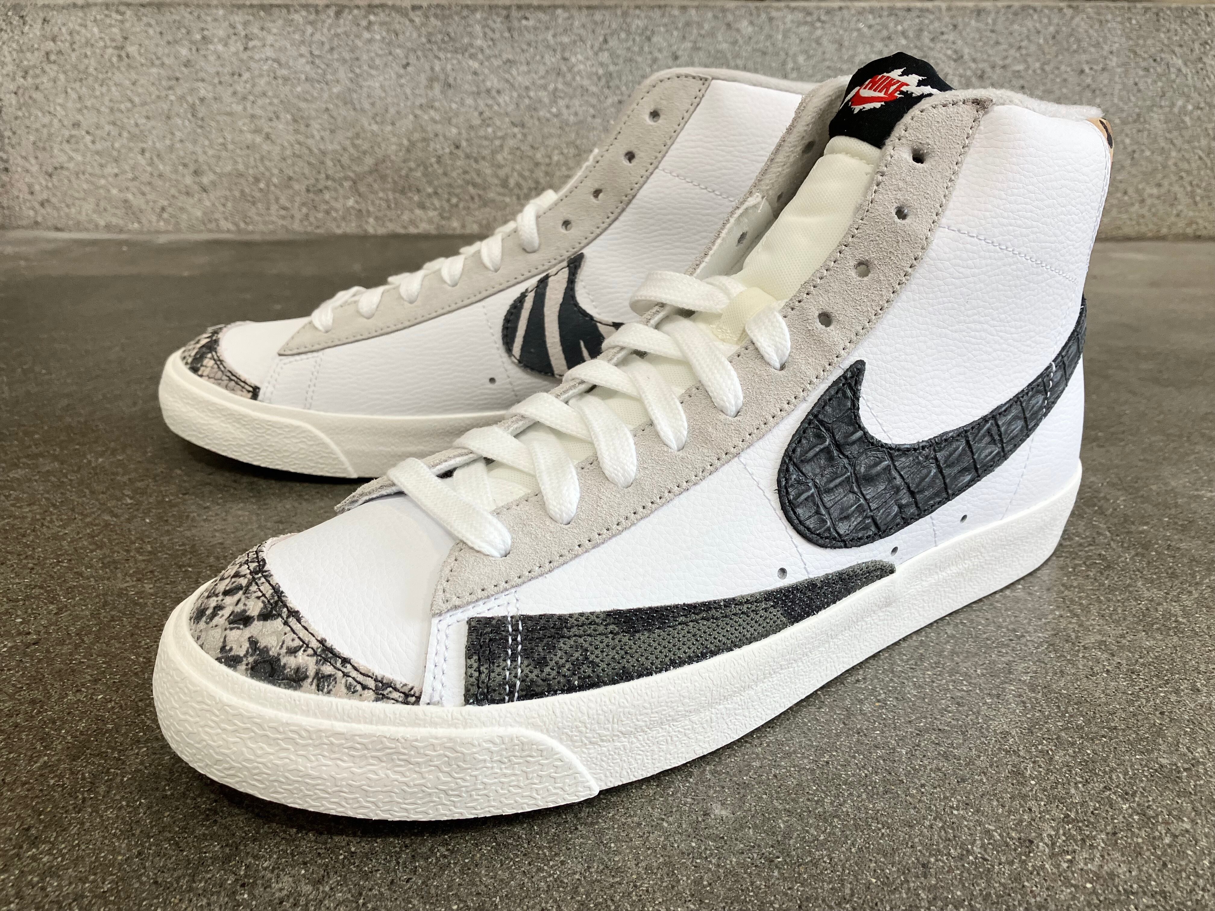 NIKE BLAZER MID 77 VINTAGE (WHITE/BLACK-SAIL-LT IRON ORE) | 