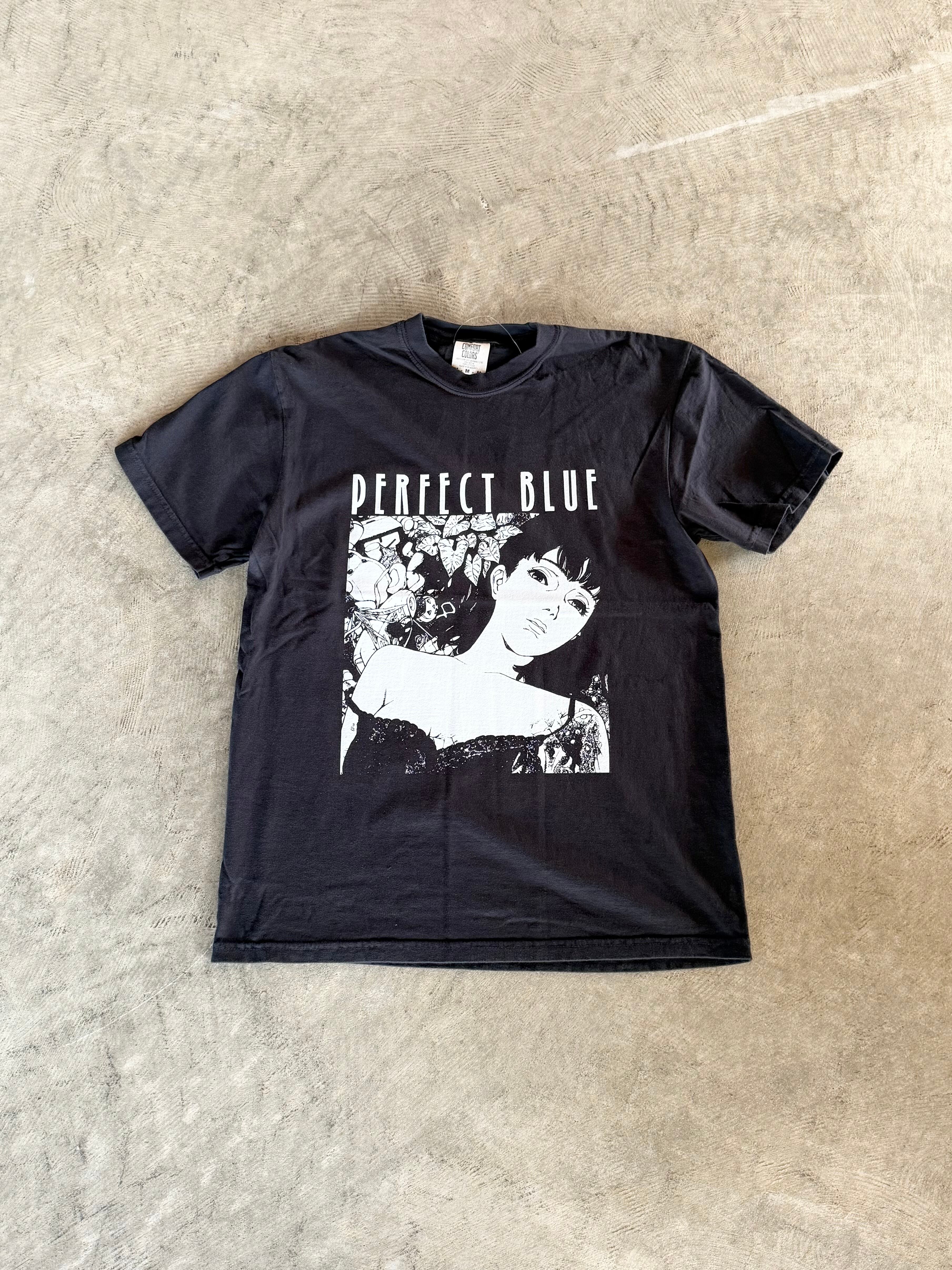 【激レア】 Perfect blue アニメ Tシャツ サイズ L ANIME T-Shirt【PERFECT BLUE T-Shirt 】 | LARGE LAB TOWN