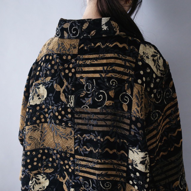 "reversible" chenille weave full pattern over silhouette jacket
