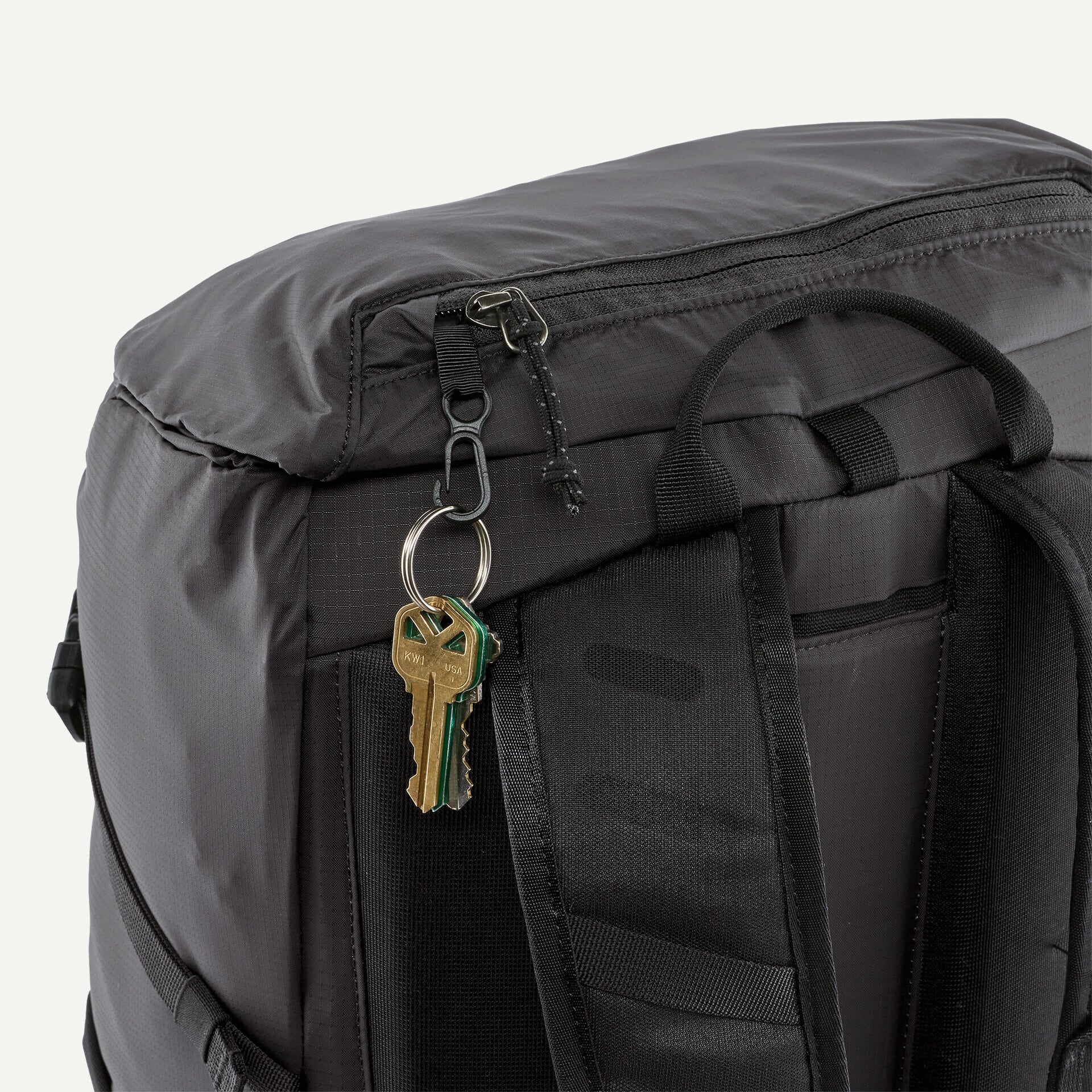 テラヴィア・パック 28L 48911 Black | パタゴニア正規販売代理店