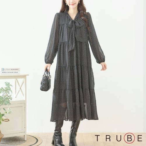 TRUBE  ドット ボウタイ ロングワンピース 水玉 N82-447 fmsd レディース 長袖 デイリーファッション 大人フェミニン 大人可愛い 普段着 ミセス おしゃれ着  30代 40代 50代 60代