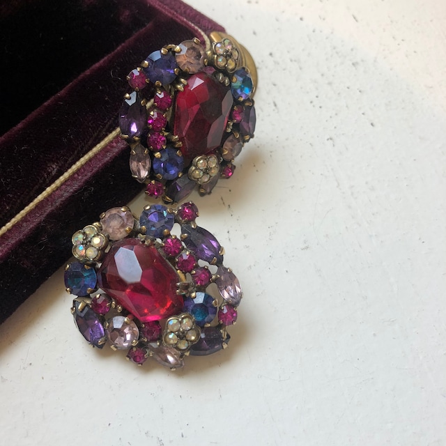 VINTAGE berry color cutglass earrings
