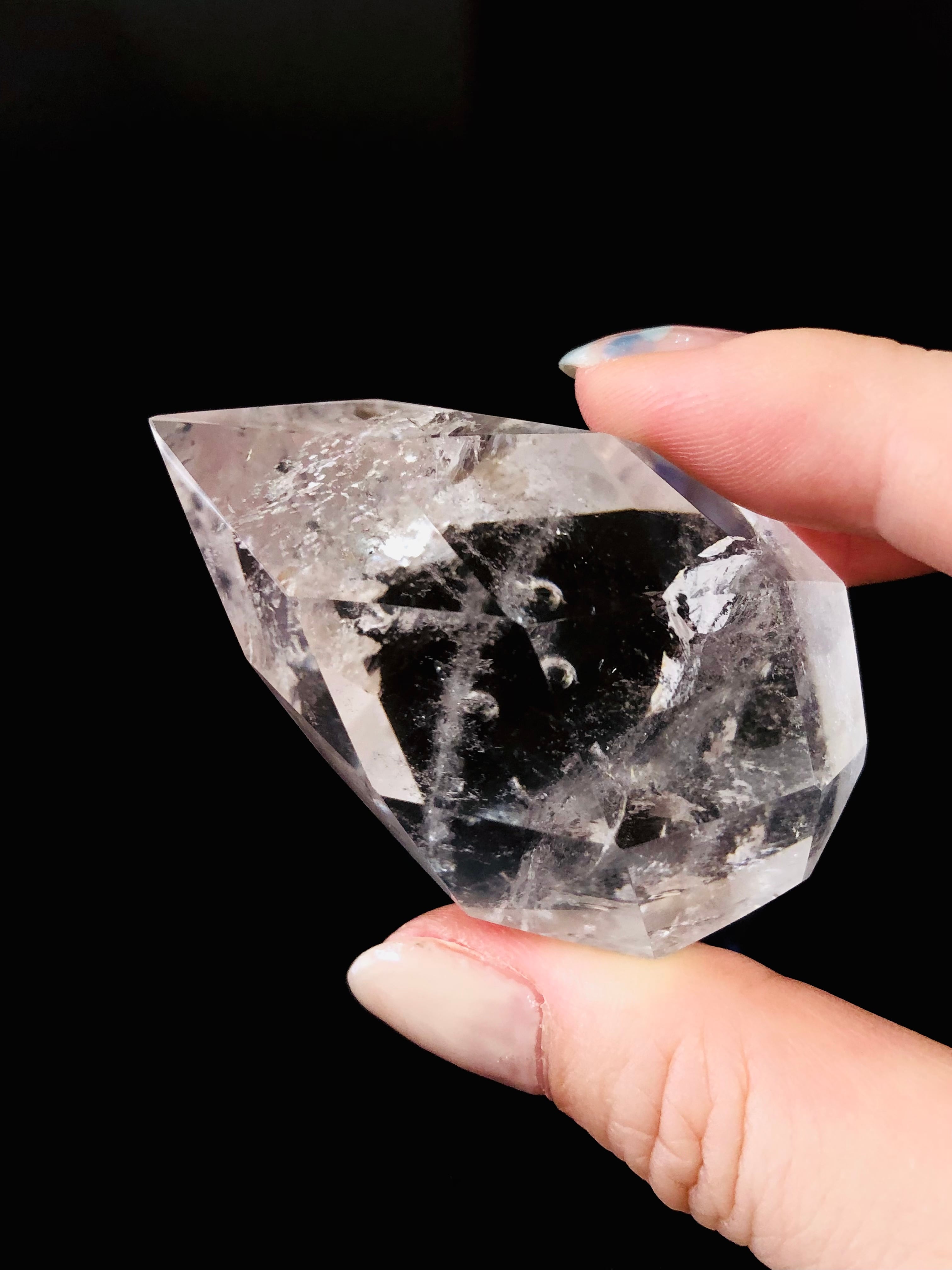 神秘の水晶！レムリアンシードクリスタルの雫 | 虹色の星