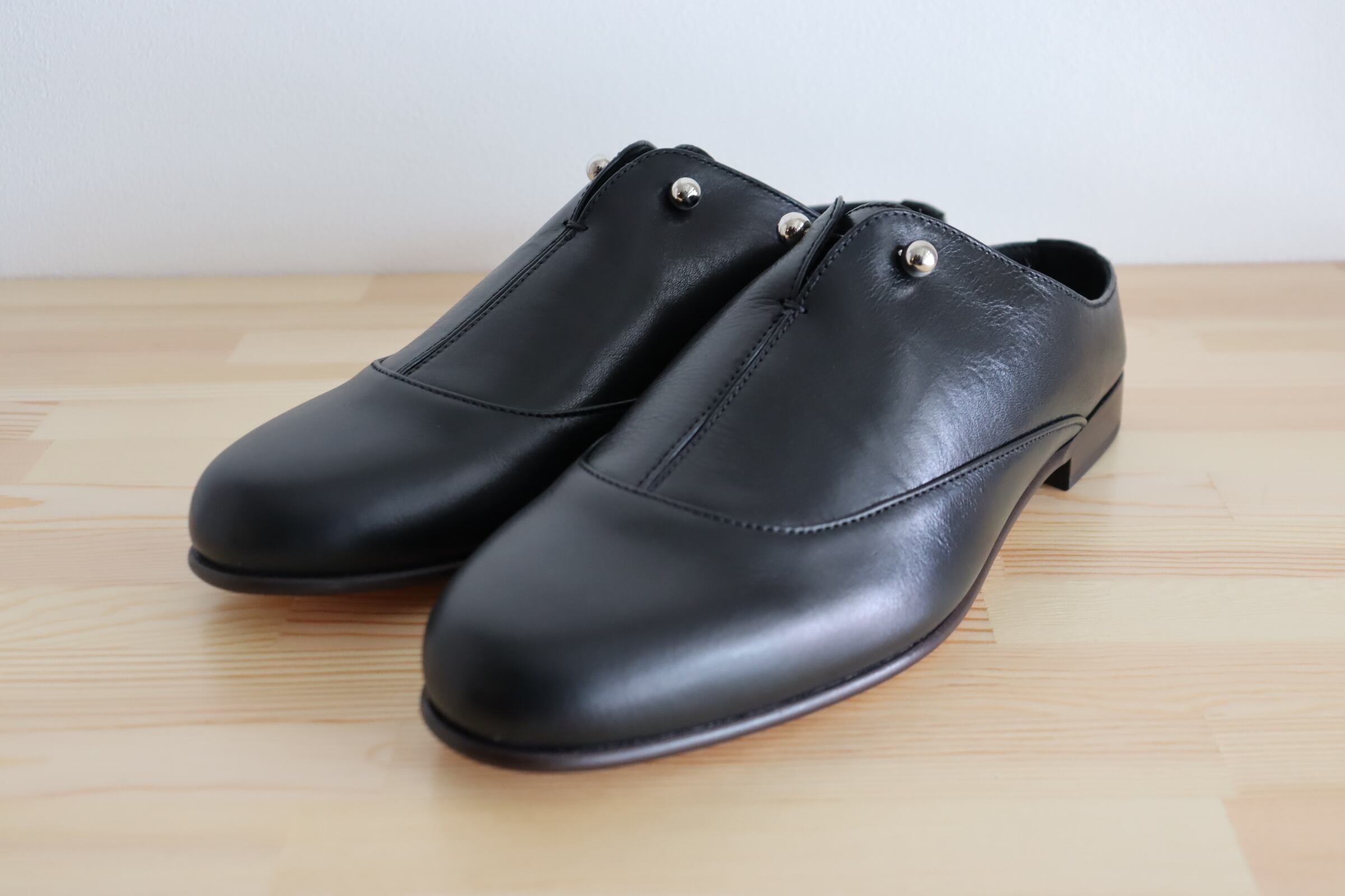 UJOHPierce Mule ウジョーミュール
