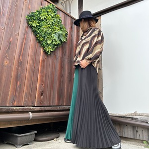 バイカラープリーツパンツ